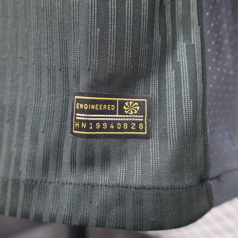 2024-25 Premier League Liverpool Home Football Jersey Top Player Edition Long Sleeve Jersey Red (复制)