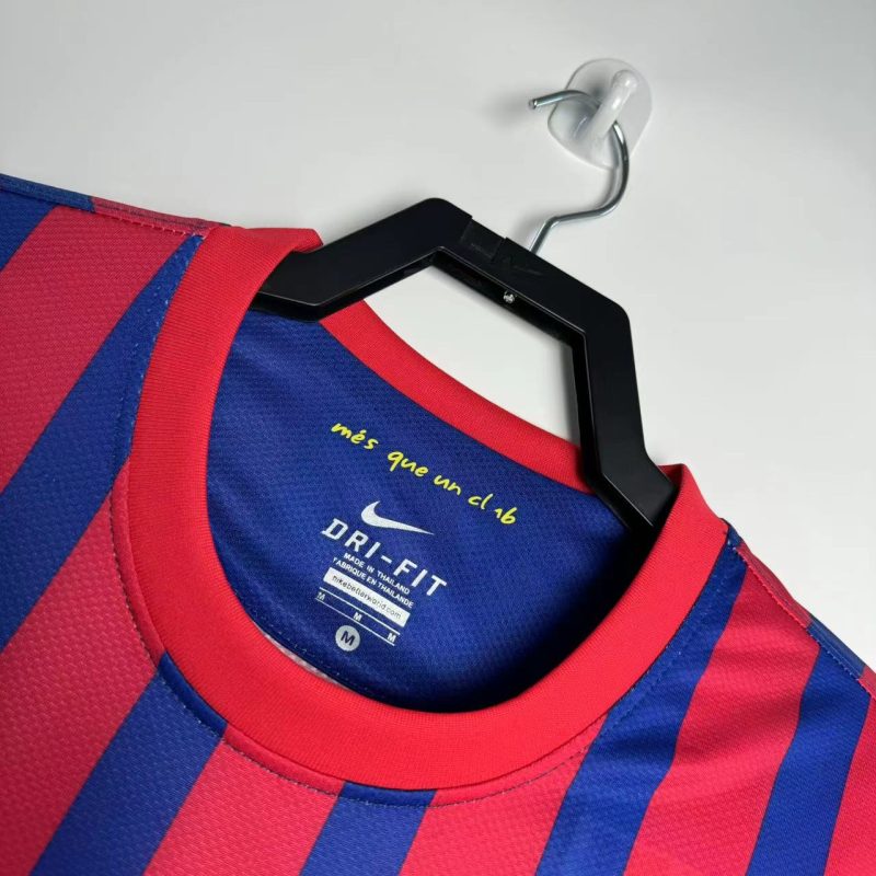 2011-2012 Barcelona home short sleeves