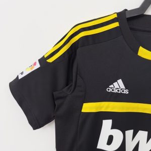 2011-2012 Real Madrid gatekeeping uniform short sleeves