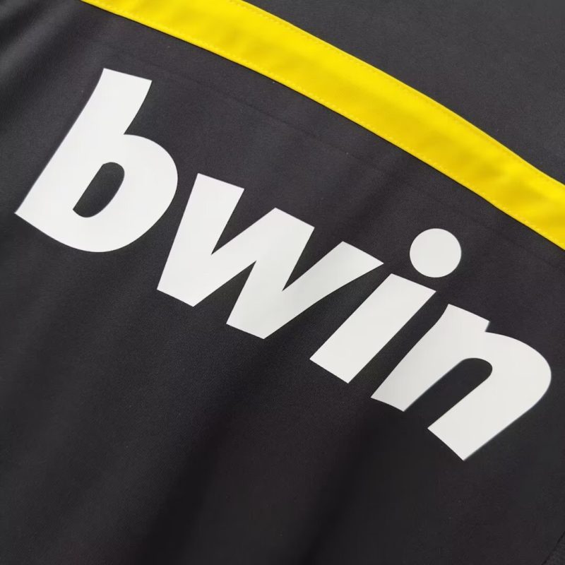 2011-2012 Real Madrid gatekeeping uniform short sleeves